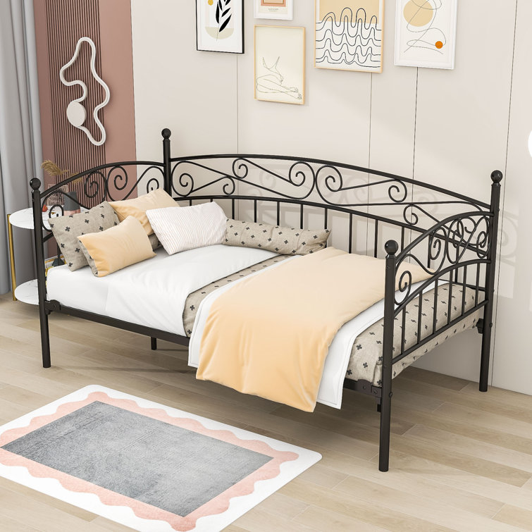 Iron daybed deals